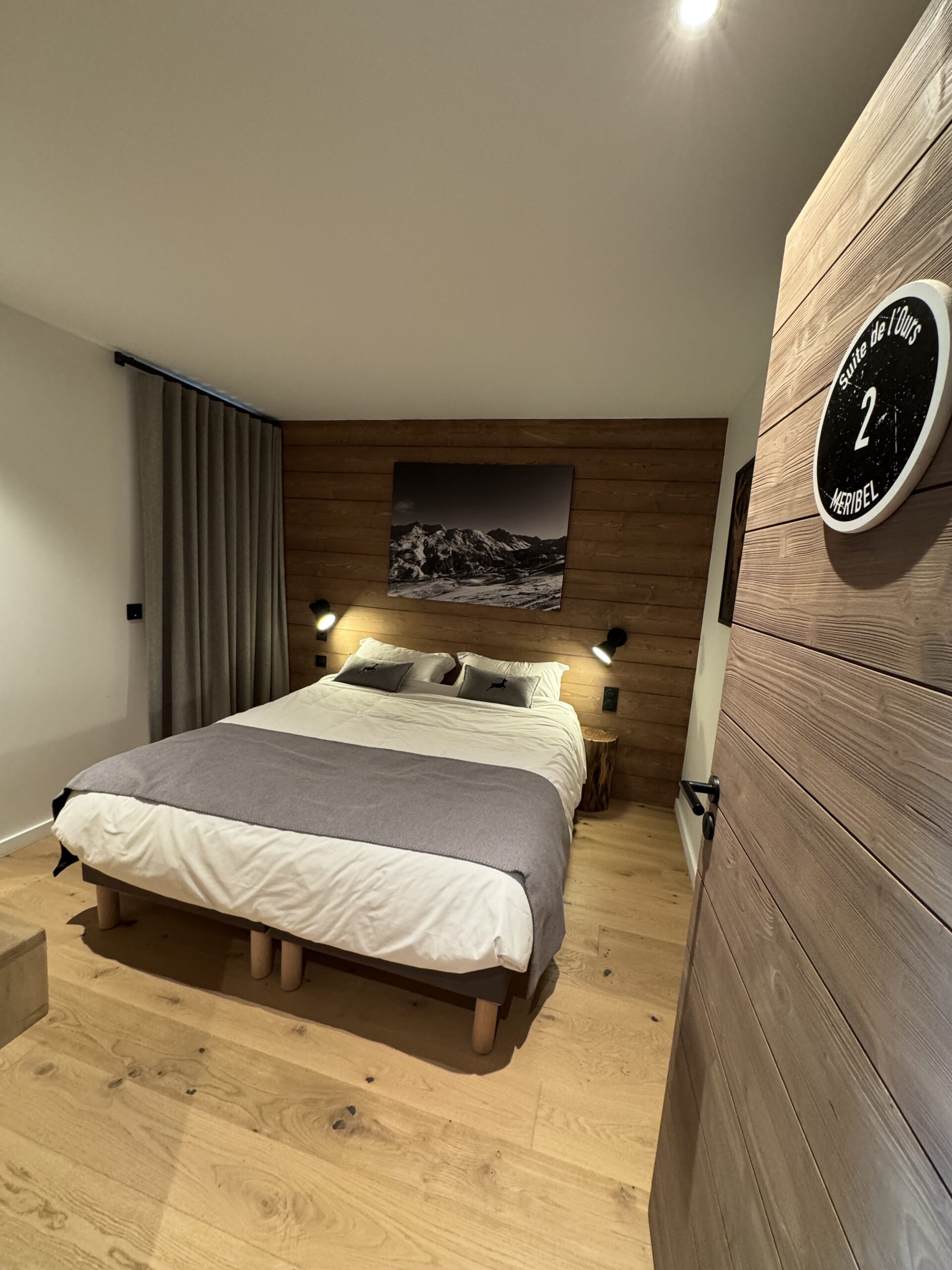 Accueil location-appartement- -pieces-meribel-scaled Suite de l'Ours | Appartement Méribel Mottaret