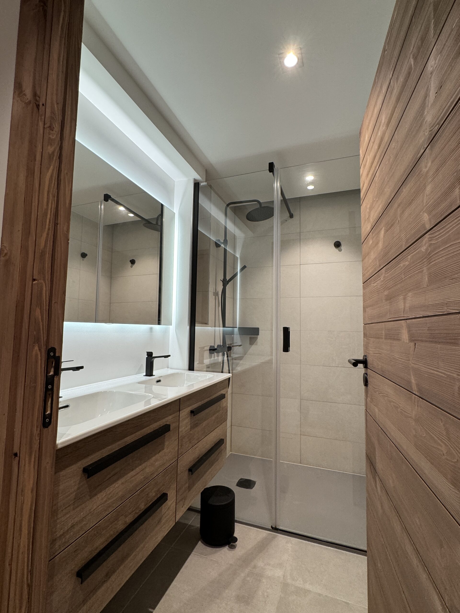 Accueil location-appartement-pied-des-pistes-meribel-scaled Suite de l'Ours | Appartement Méribel Mottaret