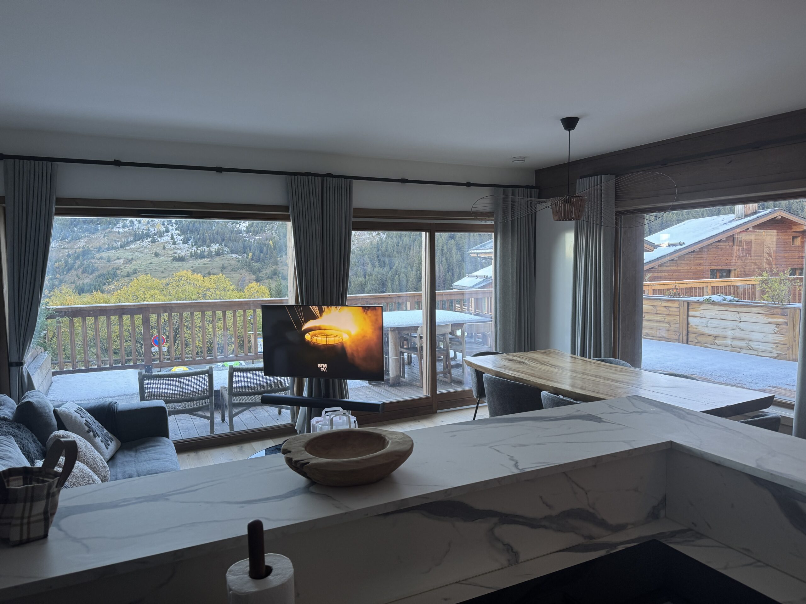 Cuisine salon suite de l’Ours | Appartement Méribel Mottaret