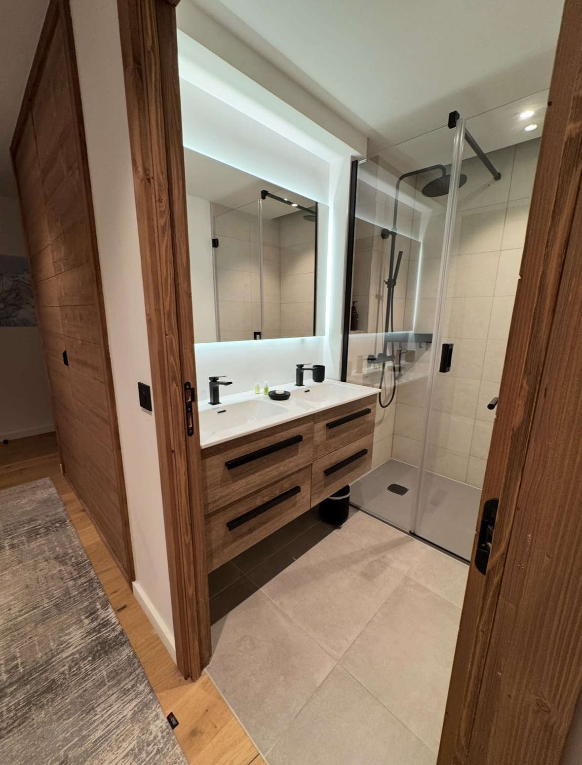 salle d’eau Suite de l’Ours | Appartement Méribel Mottaret